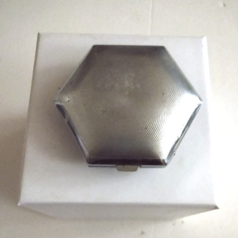 Vintage Houbigant Flower Basket Powder Compact - Picture 7 of 11
